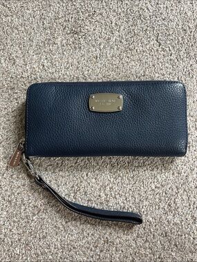 Michael Kors Navy Pebbled Leather Silver Zip Wristlet